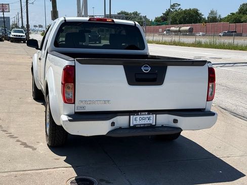 Used 2019 Nissan Frontier S RWD image 9