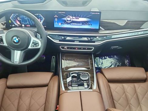 Used 2026 BMW X7 xDrive40i image 21