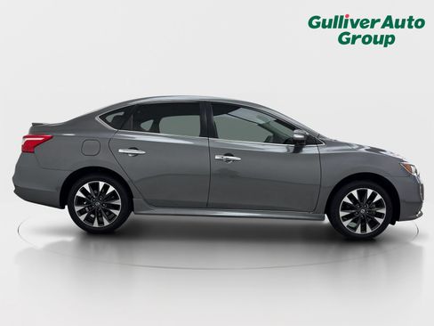 Used 2019 Nissan Sentra SR FWD image 10