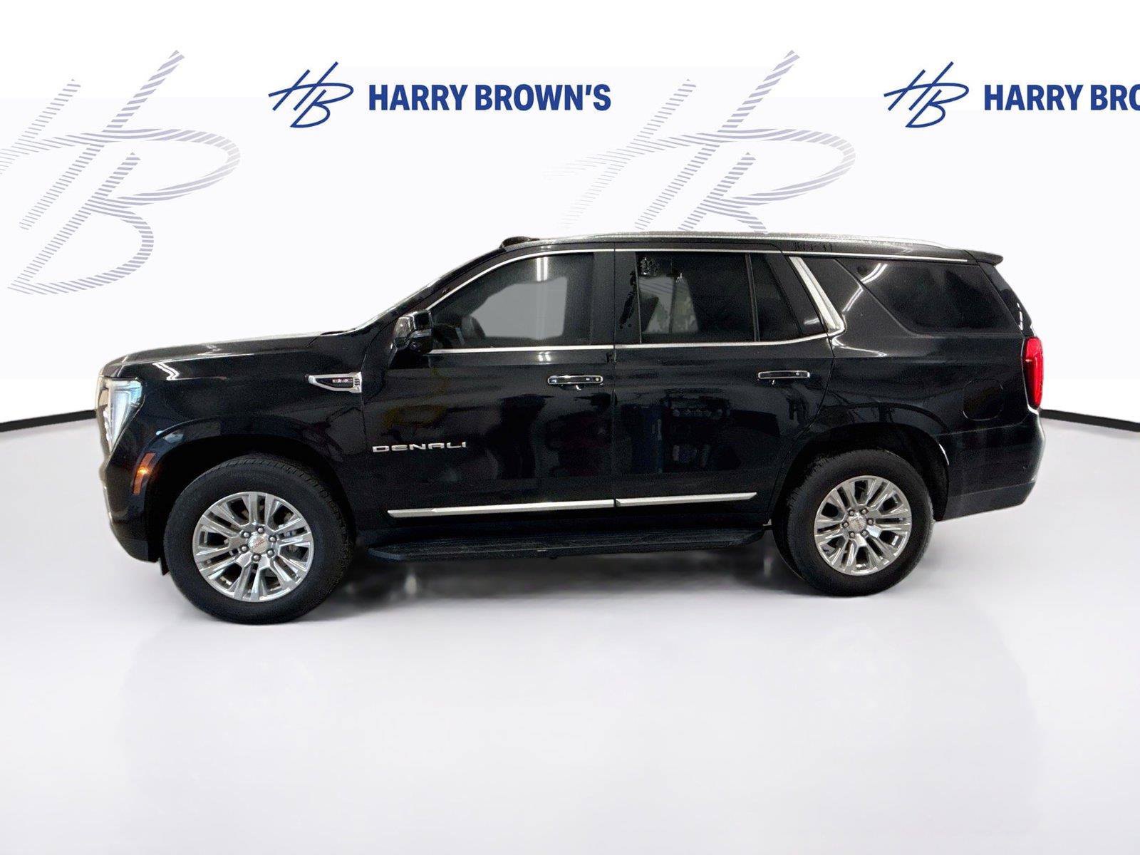 Used 2025 GMC Yukon Denali w/ Advanced Technology Package AWD/4WD image 8