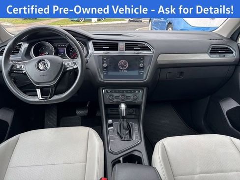 Used 2021 Volkswagen Tiguan SE w/ Panoramic Sunroof Package FWD image 10