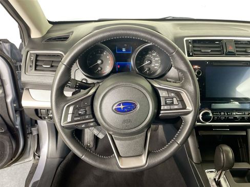 Used 2019 Subaru Outback 2.5i Premium AWD/4WD image 18