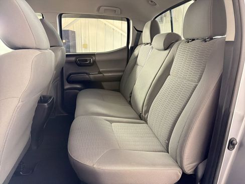 Used 2018 Toyota Tacoma SR w/ SR Convenience Package image 15