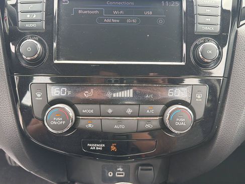 Used 2019 Nissan Rogue Sport SV AWD/4WD image 22
