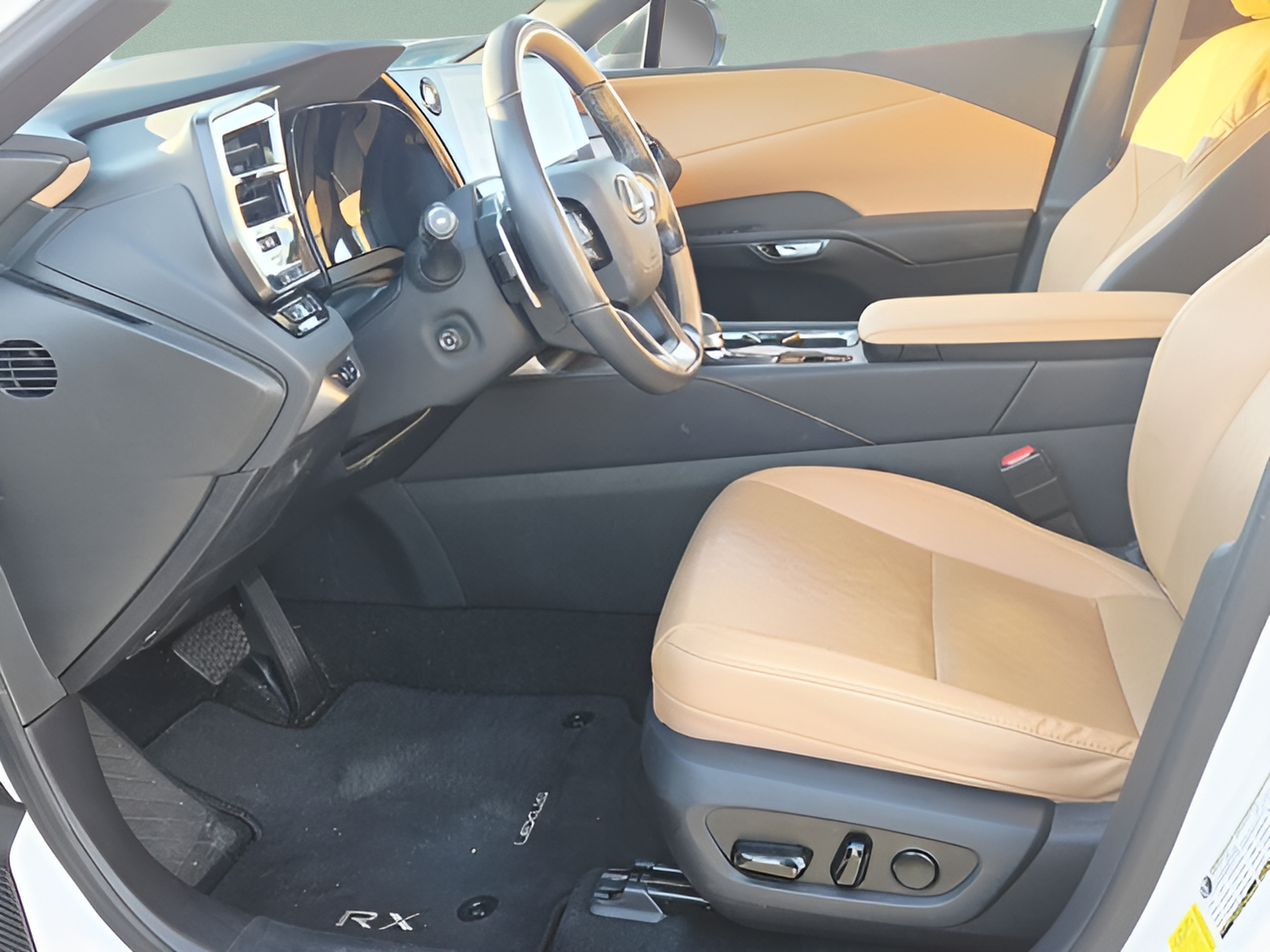 Used 2024 Lexus RX 350 Premium Plus w/ Convenience Package FWD image 9
