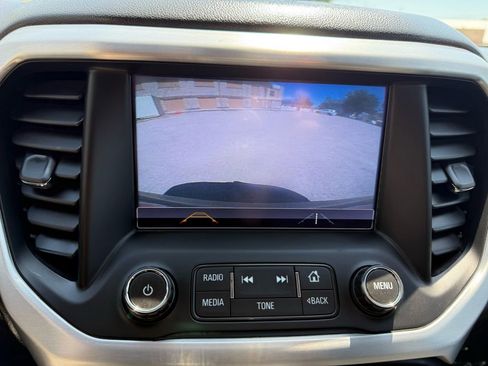 Used 2017 GMC Acadia SLT image 28