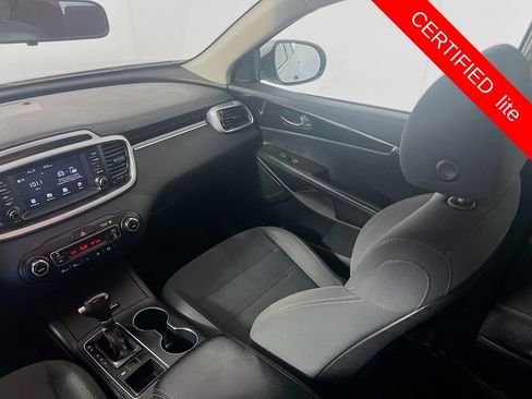 Used 2019 Kia Sorento FWD V6 image 23
