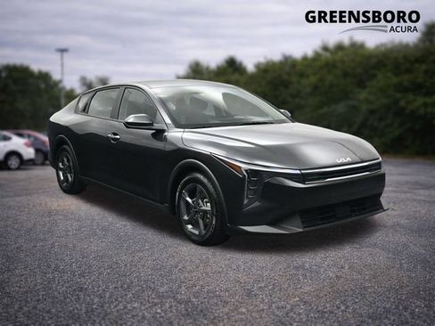 Used 2025 Kia K4 FWD image 1