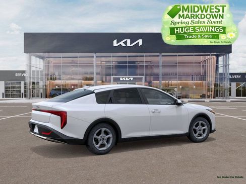 New 2025 Kia K4 LXS FWD image 6
