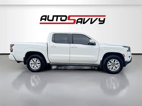 Used 2022 Nissan Frontier SV image 8