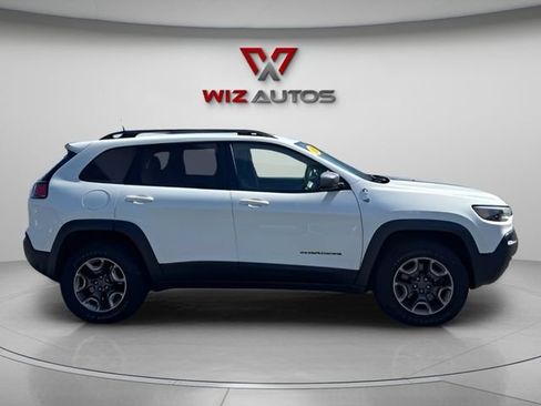 Used 2019 Jeep Cherokee Trailhawk AWD/4WD image 6