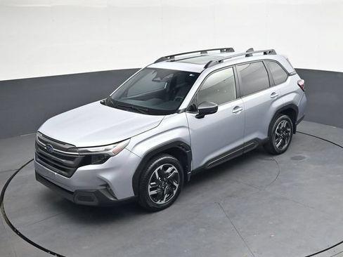 Used 2025 Subaru Forester Limited AWD/4WD image 28