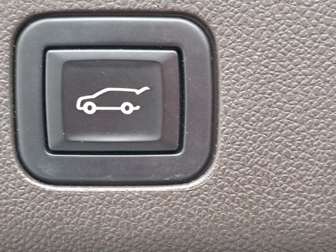 Used 2022 GMC Yukon XL Denali w/ Max Trailering Package AWD/4WD image 11