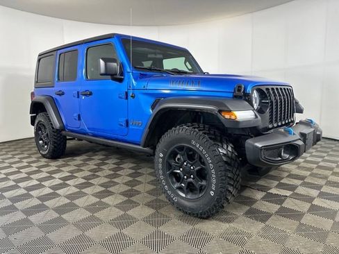 Used 2023 Jeep Wrangler Unlimited w/ Cold Weather Group AWD/4WD image 2