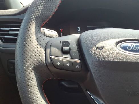 Used 2024 Ford Escape ST-Line w/ Tech Pack #1 AWD/4WD image 17