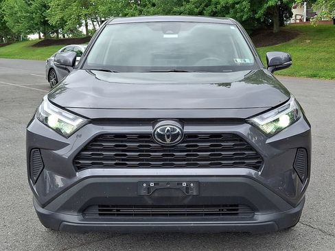 Used 2025 Toyota RAV4 LE AWD/4WD image 4