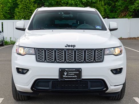 Used 2017 Jeep Grand Cherokee Altitude AWD/4WD image 2