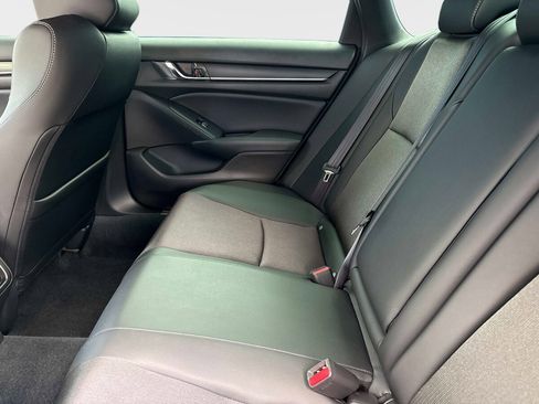 Used 2022 Honda Accord Sport image 12