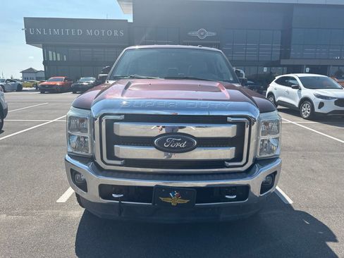 Used 2015 Ford F250 XLT w/ XLT Premium Package AWD/4WD image 3