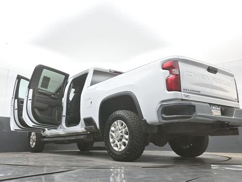 Used 2024 Chevrolet Silverado 2500 LT AWD/4WD image 52