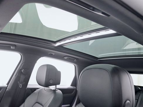 Used 2022 Porsche Cayenne image 26