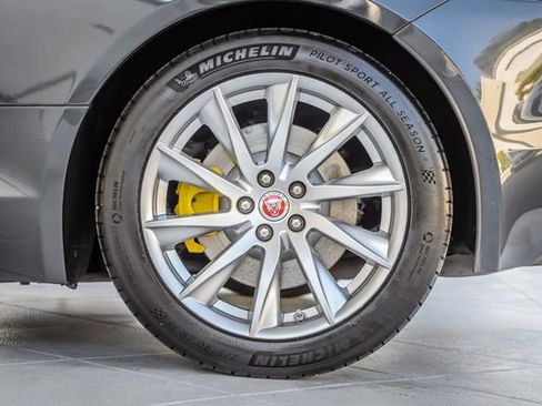Used 2016 Jaguar F-TYPE Convertible RWD image 20