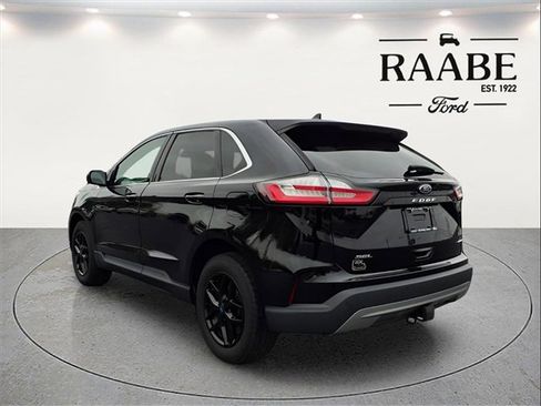 Used 2022 Ford Edge SEL w/ Convenience Package image 5