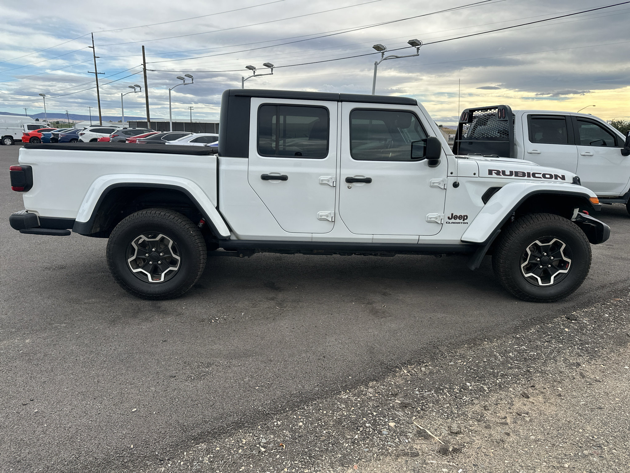 Used 2020 Jeep Gladiator Rubicon w/ Dual Top Group AWD/4WD image 6