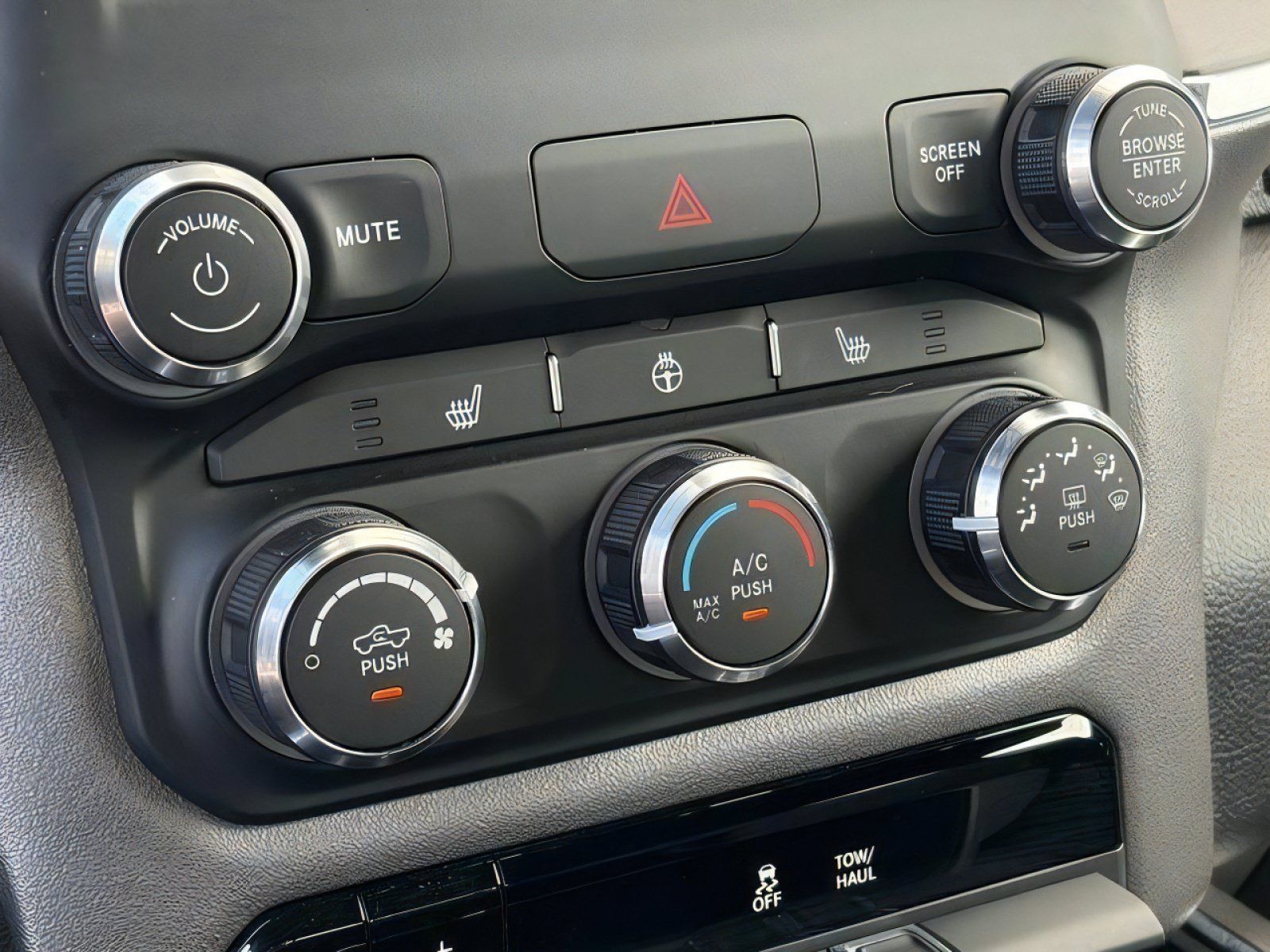 Used 2024 RAM 1500 Big Horn AWD/4WD image 29