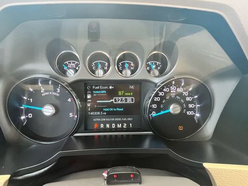 Used 2011 Ford F250 Lariat w/ FX4 Off Road Pkg image 12