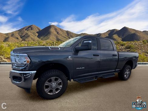 Used 2024 RAM 2500 Big Horn AWD/4WD image 2