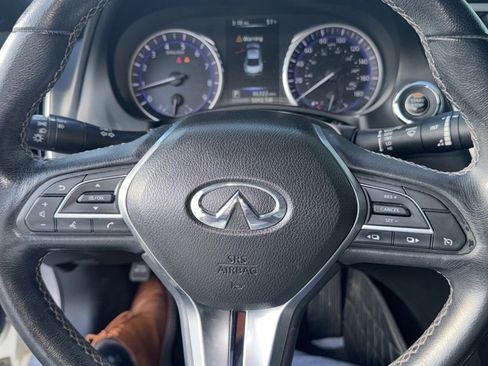 Used 2017 INFINITI Q60 w/ Cargo Package image 17