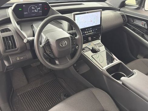 Used 2025 Toyota bZ4X FWD image 2