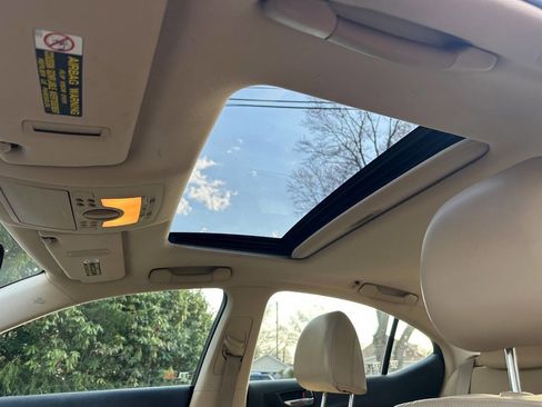 Used 2007 Lexus IS 250 AWD image 12