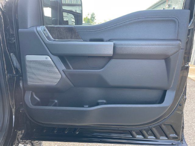 Used 2023 Ford F250 Lariat w/ Black Appearance Package AWD/4WD image 15