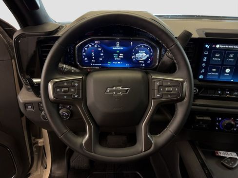 Used 2026 Chevrolet Silverado 2500 ZR2 AWD/4WD image 8