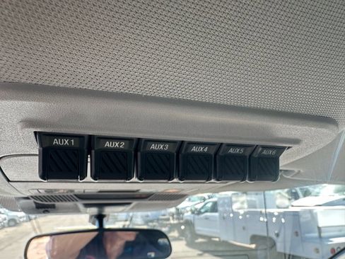 New 2025 Ford F550 4x4 Regular Cab Super Duty image 15