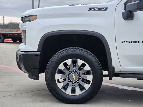 Used 2024 Chevrolet Silverado 2500 Custom w/ Custom Value Package image 13