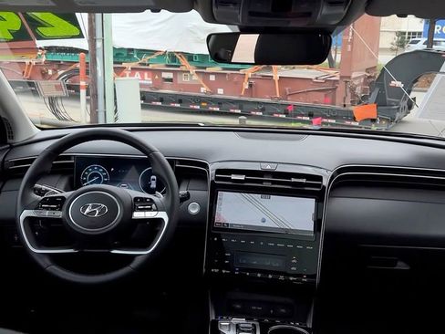 Certified 2024 Hyundai Tucson Limited image 21