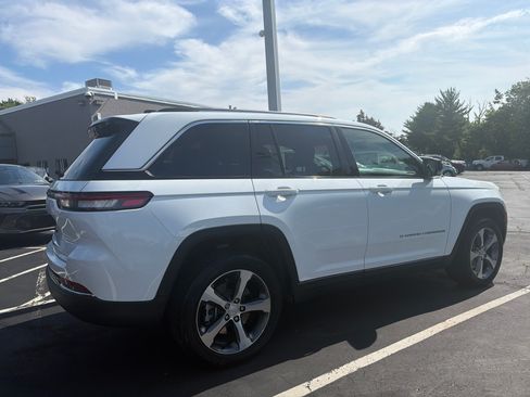 Certified 2022 Jeep Grand Cherokee Limited 4xe AWD/4WD image 7