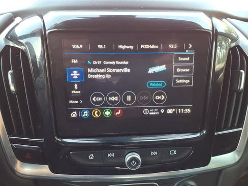Used 2023 Chevrolet Traverse LT AWD/4WD image 16