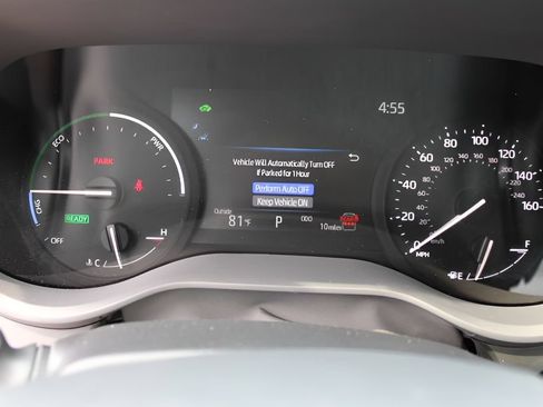 Used 2026 Toyota Sienna LE FWD image 11