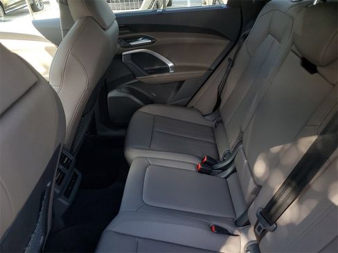 Used 2025 Audi Q5 Premium Plus w/ Premium Plus image 26