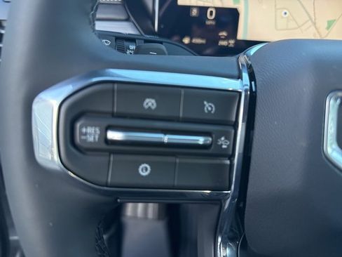 New 2026 GMC Acadia Elevation image 17