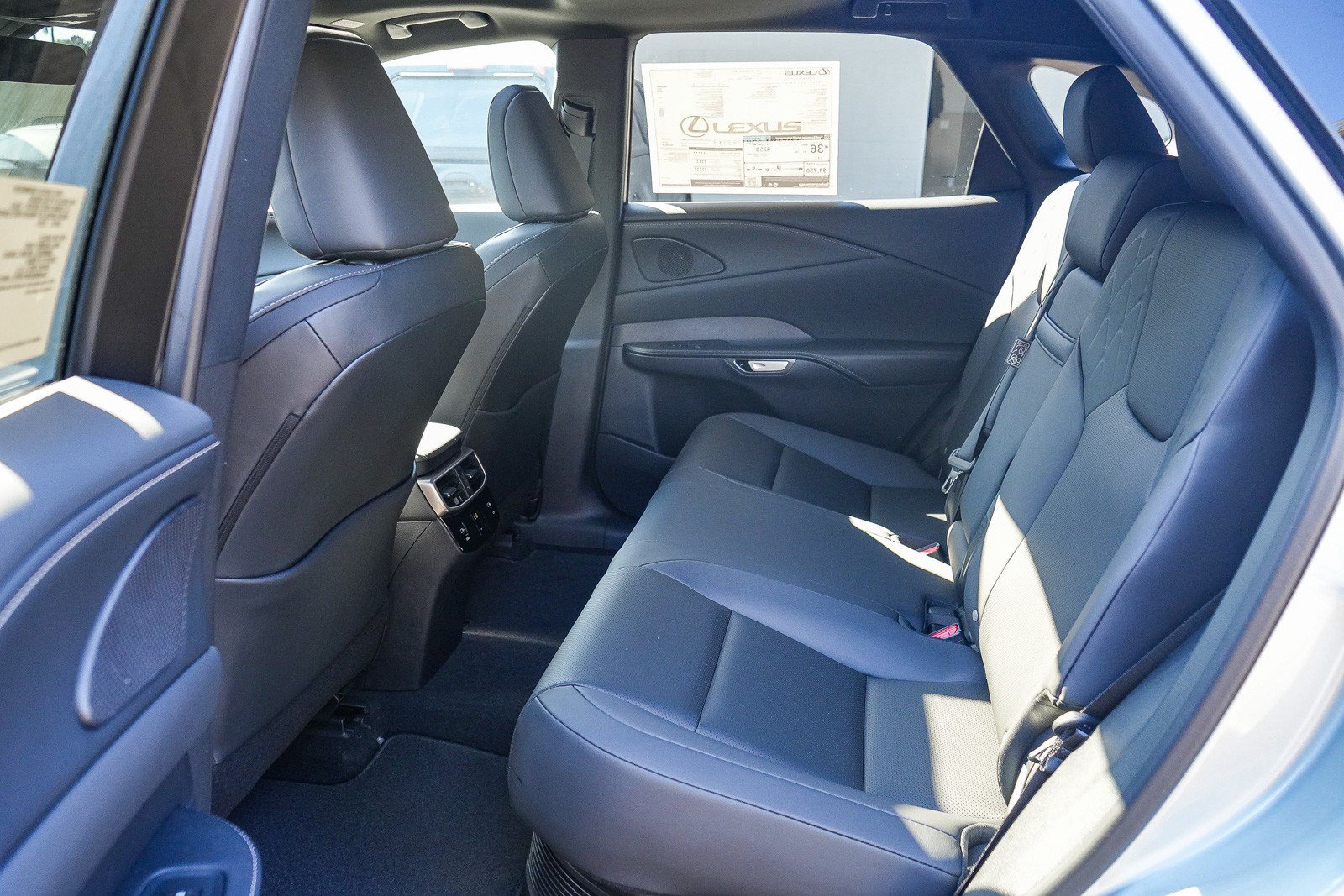 New 2026 Lexus RX 350h AWD/4WD image 18