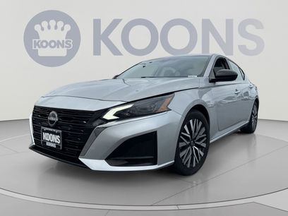 Used 2024 Nissan Altima 2.5 SV