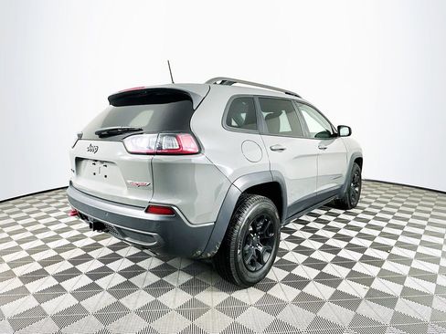 Used 2019 Jeep Cherokee Trailhawk w/ Cold Weather Group image 11