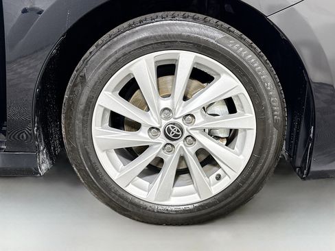 Used 2024 Toyota Camry LE w/ Convenience Package FWD image 32
