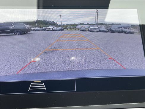 Used 2025 Chevrolet Malibu LT FWD image 16