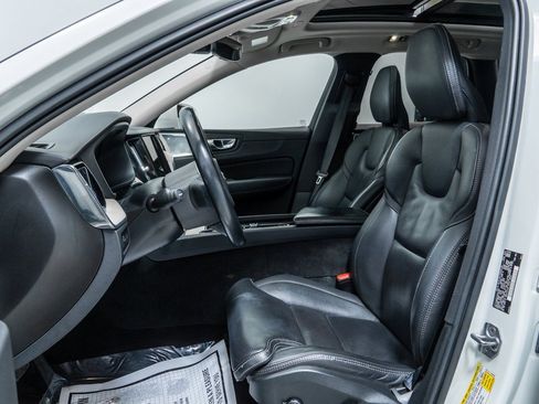 Used 2021 Volvo XC60 T8 Inscription w/ Advanced Package image 5